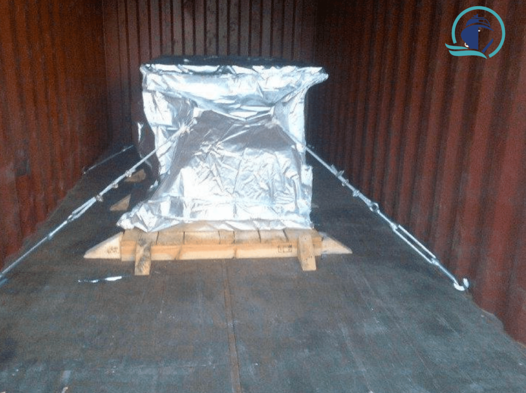 Rizzaggio e fumigazione delle navi 19 fissaggio dell'imballaggio ancoraggio2024-01-31 14.41.29-min